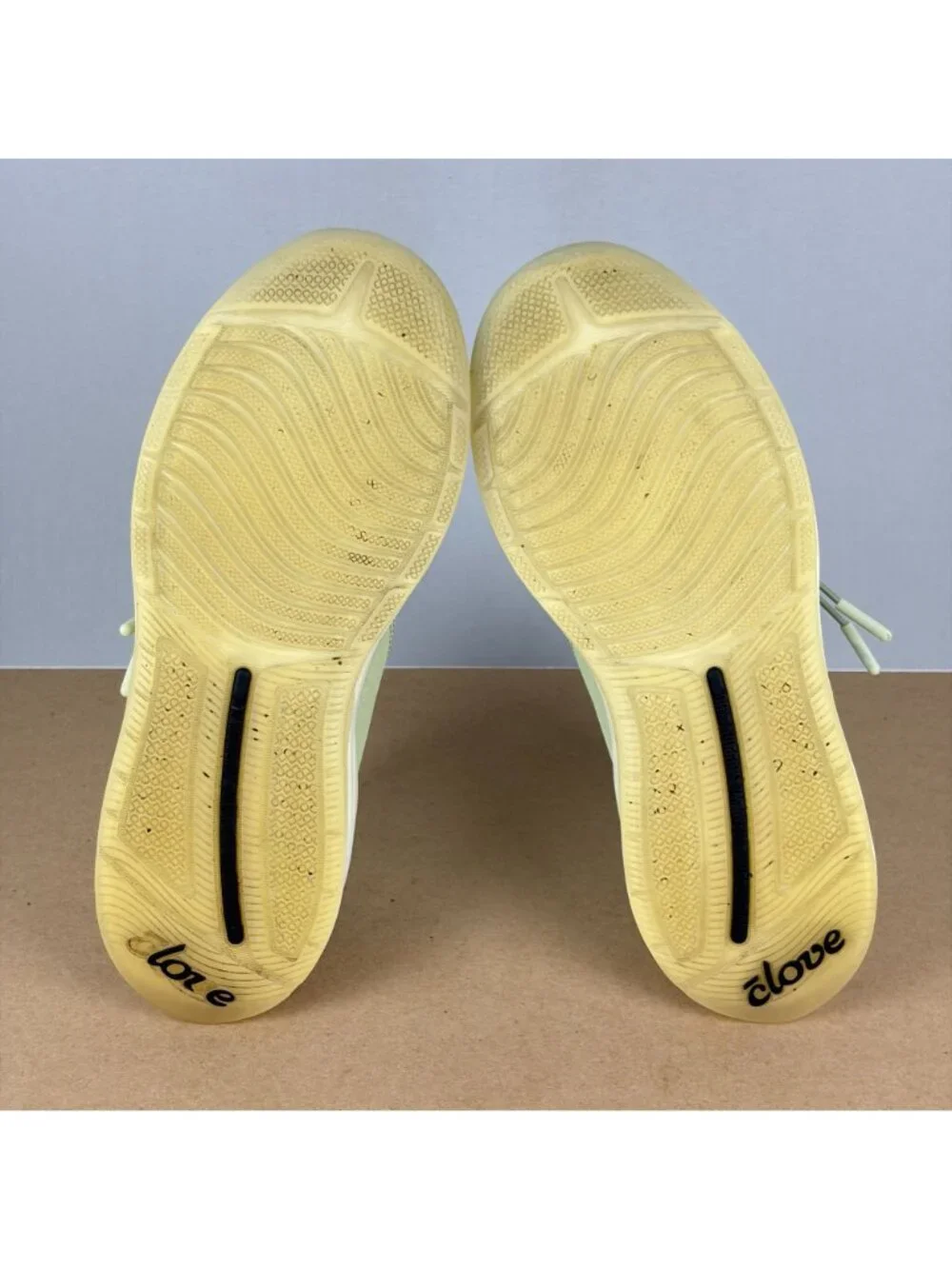 Clove Classic Nursing Shoes Womens 8 Light Green Toggle Lace Casual Comfort